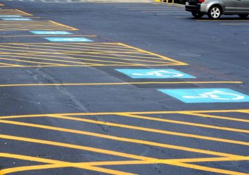 Asphalt parking lot striping in Winston